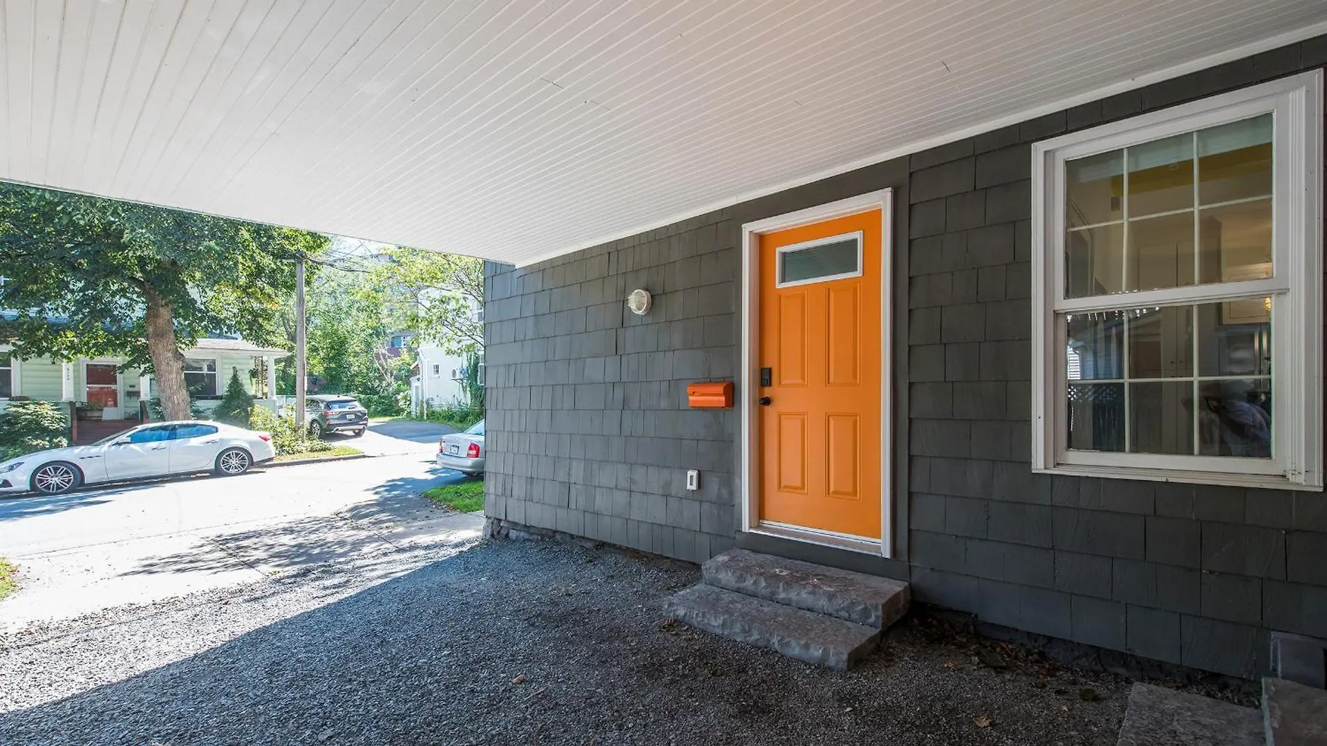 Downtown Sustainable Garden House Villa Halifax